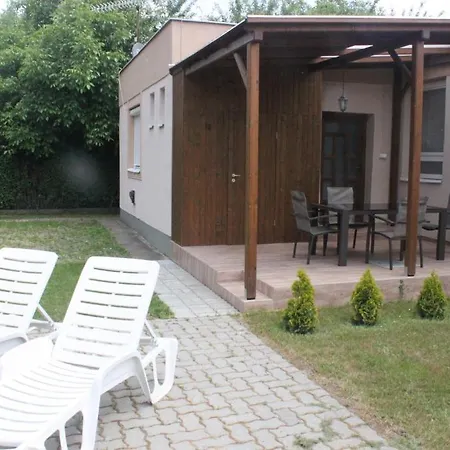 Xenia Apartmanok Hajduszoboszlo Room photo